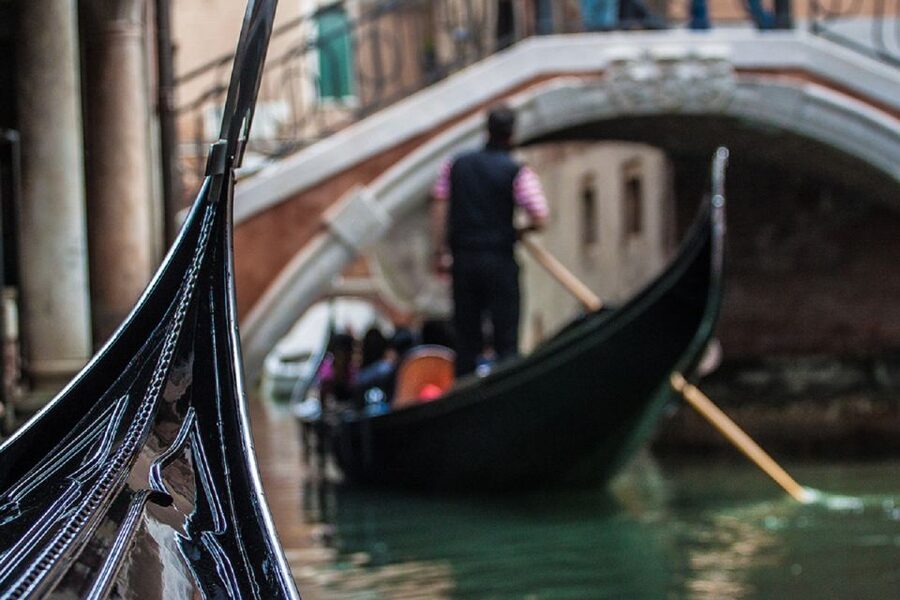 Venice: Doge's Palace and Basilica Tour with Gondola Ride - Inside Doge’s Palace: where Ducal Venice ran the show