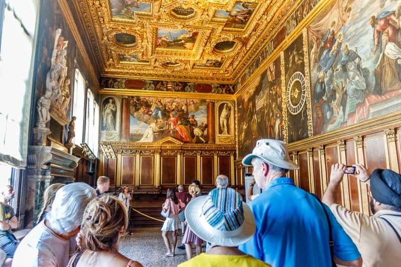 Venice: Doge's Palace and St Mark's Basilica Walking Tour - St Mark’s Square to Doge’s Palace: why this tour feels efficient