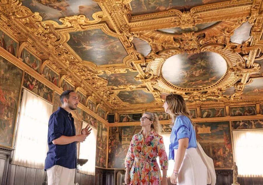 Venice: Doge's Palace and St Mark's Tour with Gondola Ride - Piazza, campanile photos, and the smart pacing trick