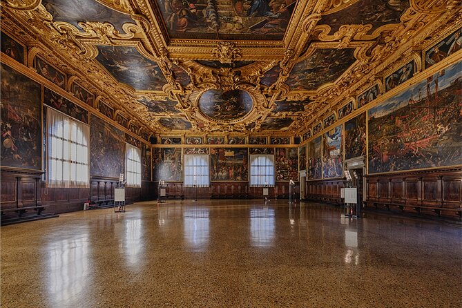 Venice: Doge's Palace Guided Tour With Tickets & Optional Gondola - Bridge of Sighs and the Casanova Thread