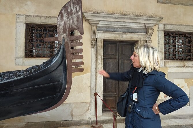 Venice: Doge's Palace Guided Tour With Tickets & Optional Gondola - Sites That May Close: When Venice Changes the Plan