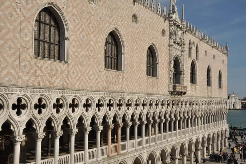 Venice Doge's Palace & Prisons Tour - Headsets and pacing: you’ll hear the guide, but accents can vary