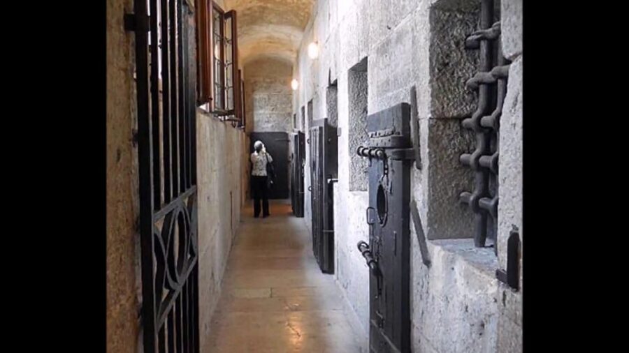 Venice: Doge's Palace Skip-the-Line Guided Tour - Optional Glass Furnace Visit: A Venice-Style Art Craft Ending