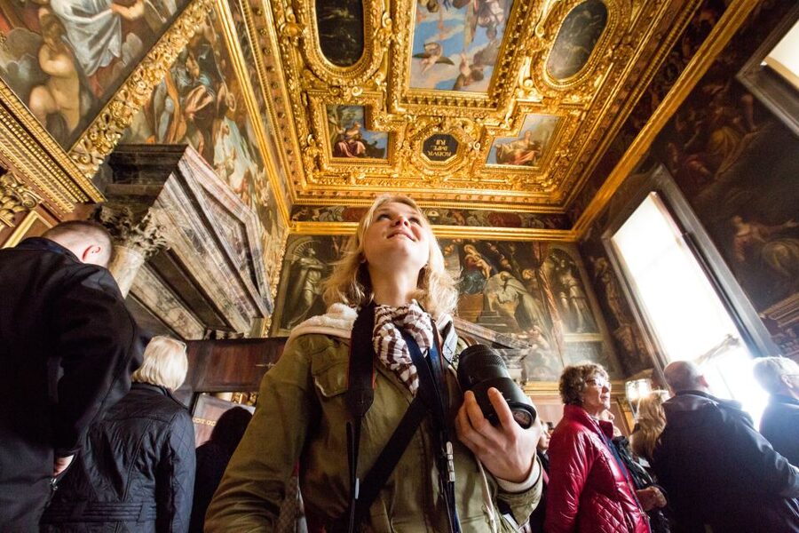 Venice: Doge's Palace Skip-the-Line Tour with Prisons - Timing and pacing: 75 minutes, crowds, and why comfort matters