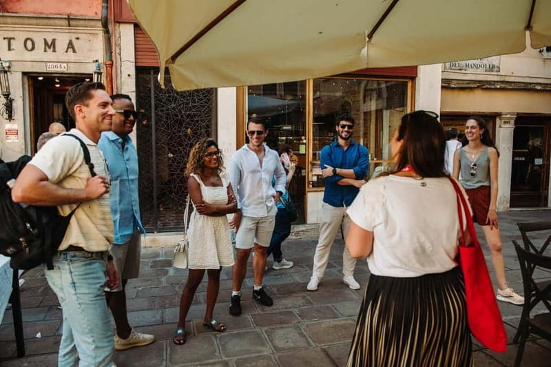 Venice: Eat & Drink Like a Local – Evening Cicchetti Tour - Drinks included: spritz, prosecco, and wine without the guesswork