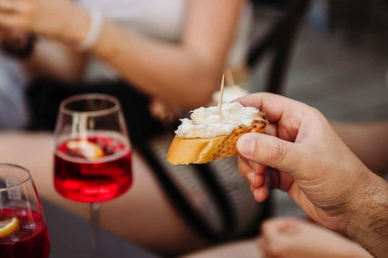 Venice: Eat & Drink Like a Local – Evening Cicchetti Tour - Stop-by-stop: Campo San Tomà, Basegone, and the gelato finish