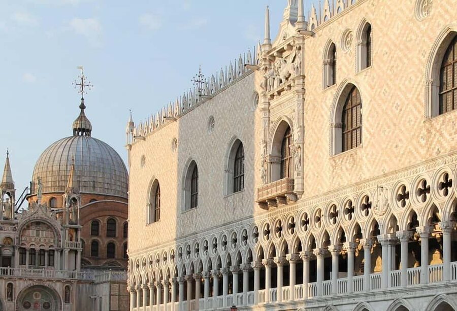 Venice Essential: Doge’s Palace, Prisons & Gondola option - Key Highlights at a Glance