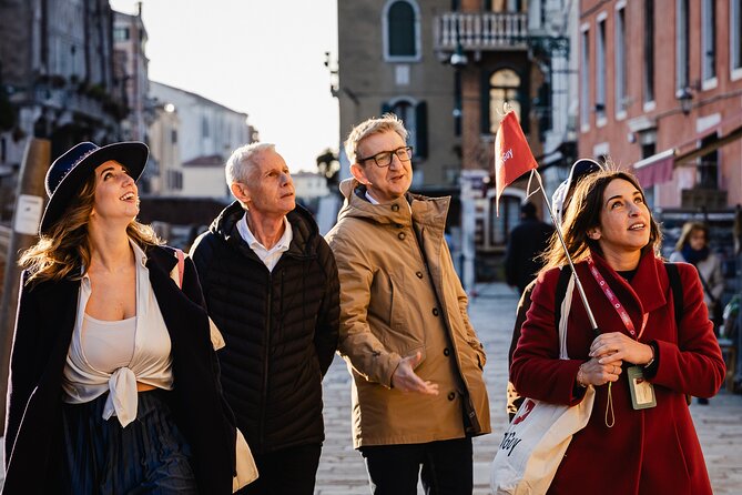 Venice Evening Food Tour: Bites, Drinks & Sit-Down Dinner - Finishing Near Rialto Bridge: Your Guide’s Use-Next Tips