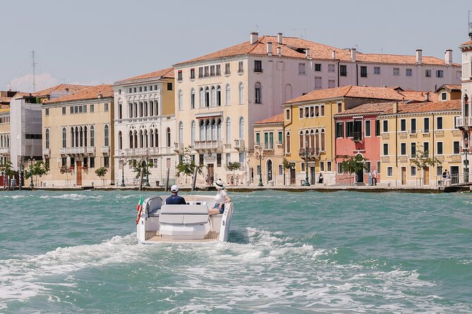 Venice: Explore Venice on Electric Boat - San Marco Square by Water: The Fastest Landmark Win