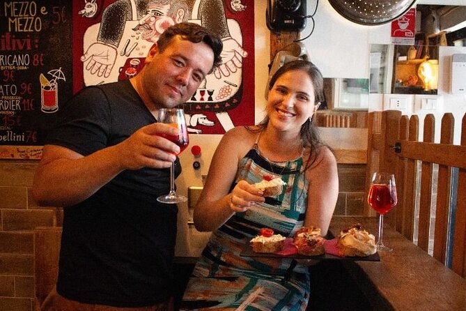 Venice Food and Wine Tasting Tour with a Local Guide - Cichetti-style bites and the value of “small plate” strategy