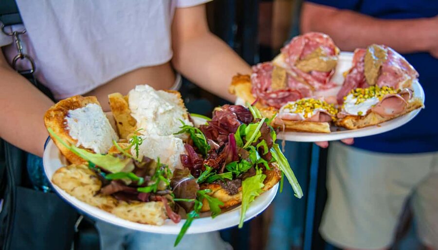 Venice: Food Tasting Tour with Cicchetti and Wine - Wine at Every Stop: Why the Pairing Style Works