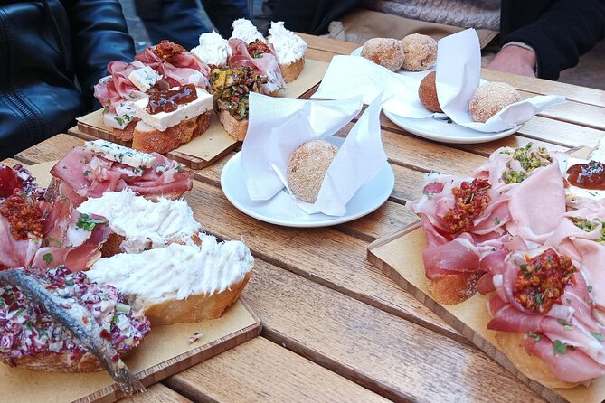 Venice Food Tour - Tastings Included: Wine, Cicchetti, and Gourmet Bites