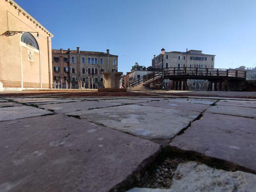 Venice: Ghetto Highlights and Cannaregio Walking Tour - Madonna dell’Orto Church: Gothic Details You Can See Even Without Entering