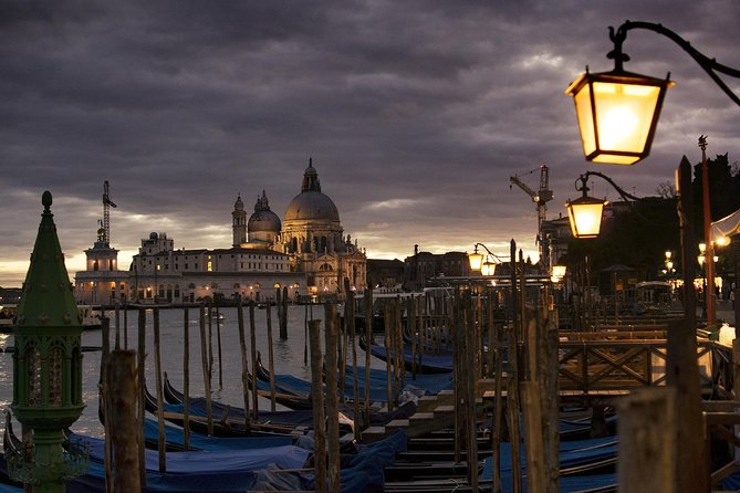 Venice Ghost & Legends Walking City Tour - Storytelling quality: why some nights feel spookier than others