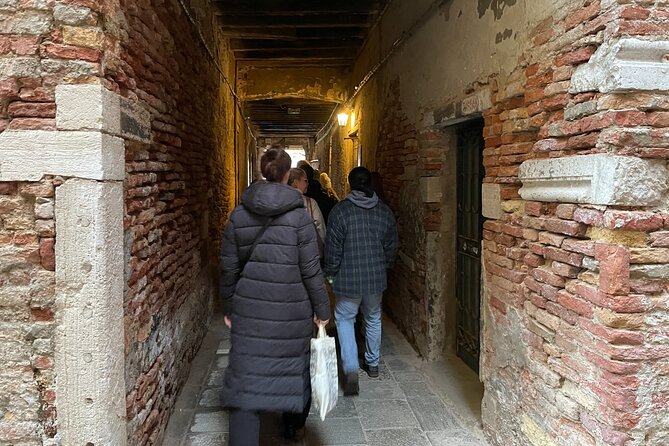 Venice: Ghosts & Murders - Mysterious Tales of San Marco Area - Stop 2: Campo Santi Giovanni e Paolo and the Shadows Between Monuments