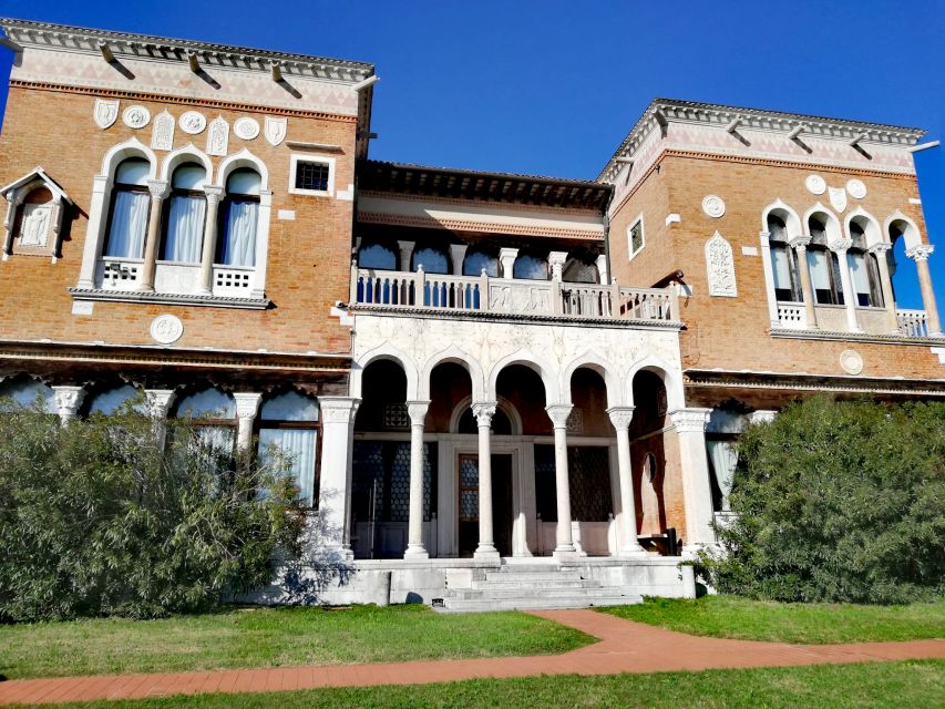 Venice: Giudecca Island Discover Walking Tour - Venice-Facing Quay Walk: Sea Air, Big Views, and a Real Pace
