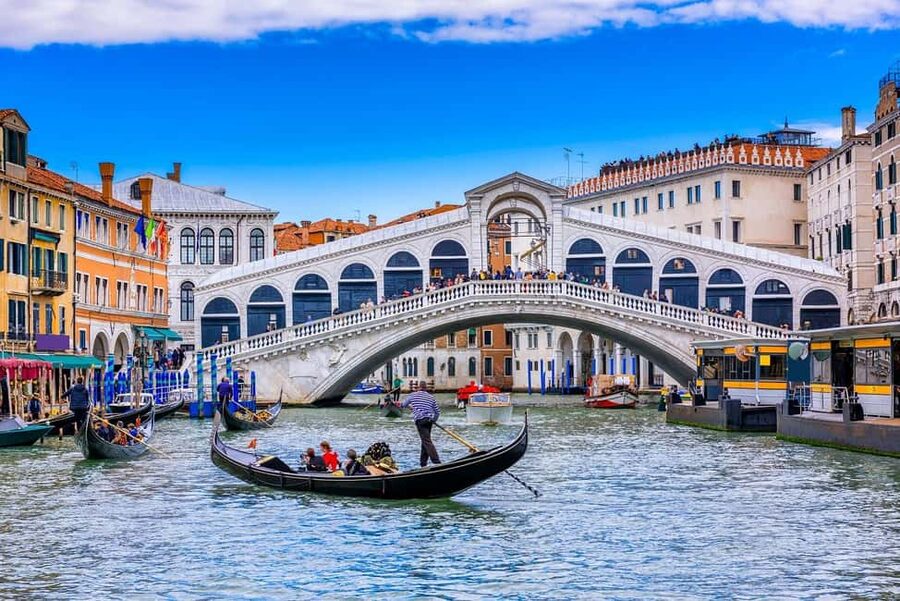 Venice: Gondola Ride Along Grand Canal and Hidden Corners - Weather, Tides, and Why Your Route Might Shift