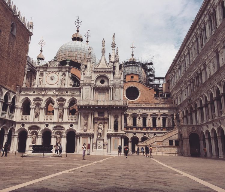 Venice: Gondola Ride and Skip the Line Doge's Palace Tour - Bridge of Sighs and the prisons: the story hits after the palace