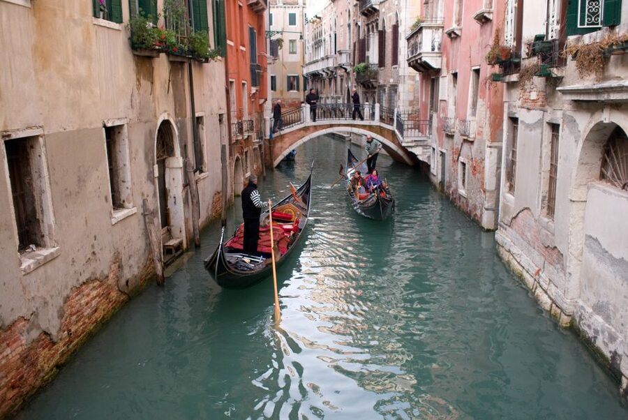 Venice: Gondola Ride and St. Mark's Basilica Tour - Where to meet: Calle Larga de l’Ascension near St Mark’s Square
