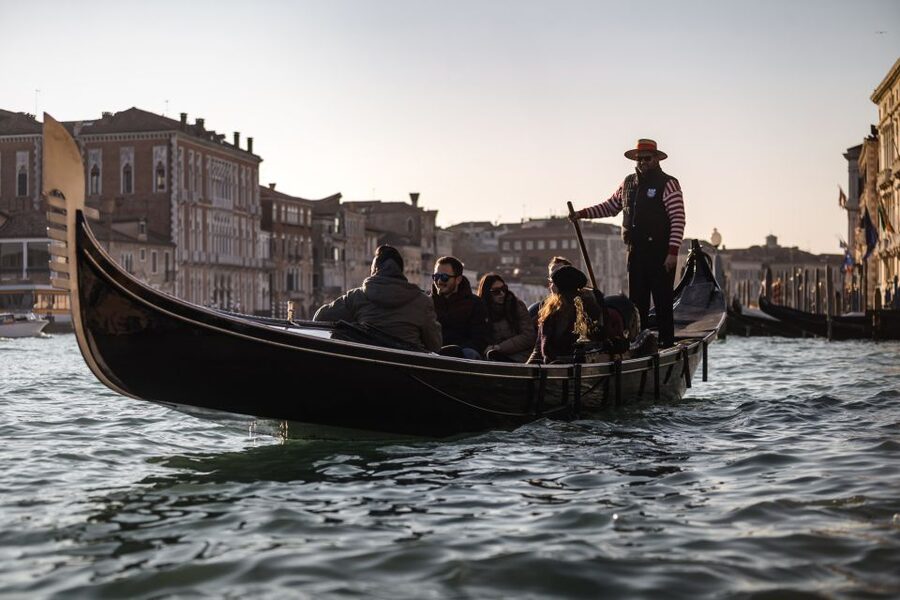 Venice: Gondola Ride & Guided Tour of St. Mark's Basilica - Saint Mark Treasury: relics that add weight to the visit