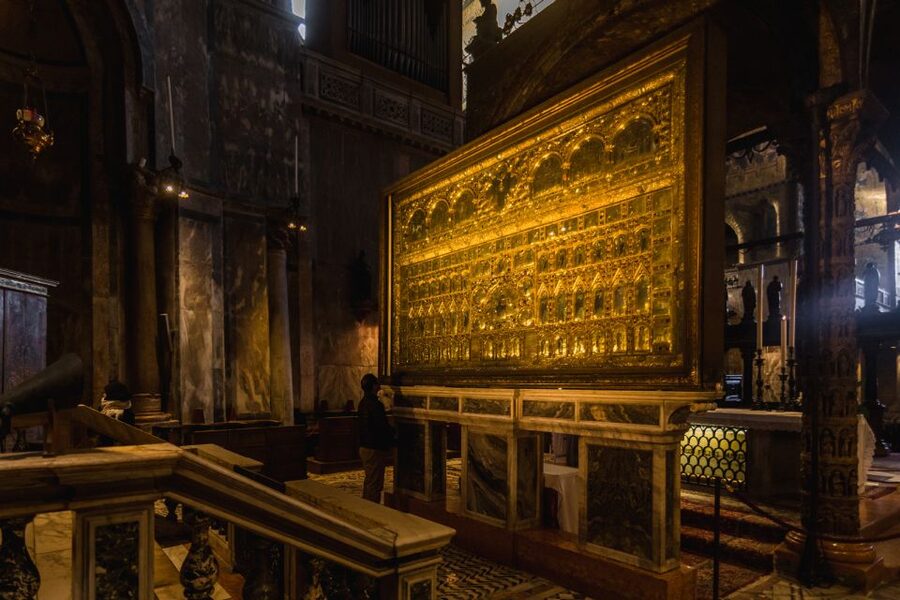 Venice: Gondola Ride & Guided Tour of St. Mark's Basilica - La Fenice, Rialto, and Accademia Bridge: Venice’s landmark triangle