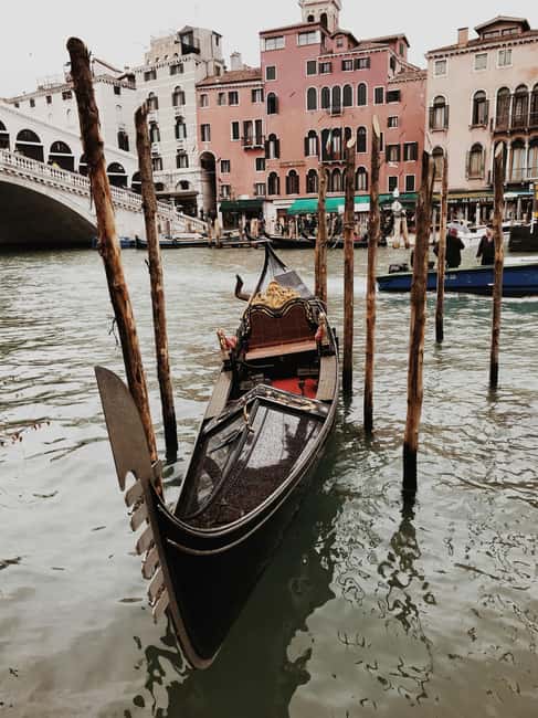 Venice: Gondola Ride under the Bridge of Sighs with Audio Guide App - Timing, route, and how to fit it into your Venice day
