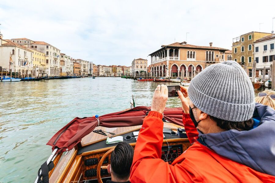 Venice: Grand Canal Boat Tour - Key Highlights You’ll Notice Right Away
