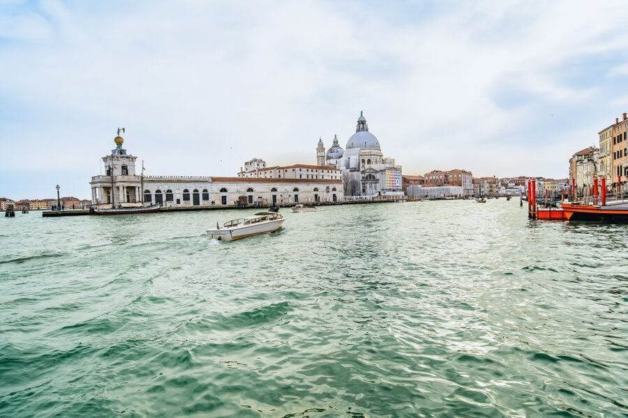 Venice: Grand Canal Boat Tour - Seeing Churches and Civic Venice From the Water