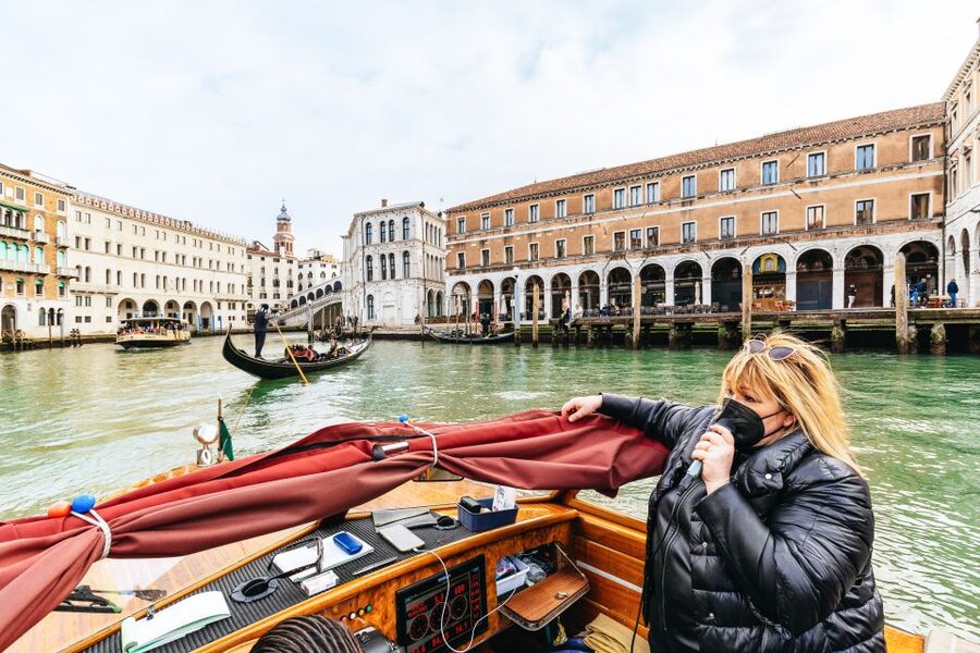 Venice: Grand Canal Boat Tour - Rialto to the Glass Bridge: How the Route Reads Visually