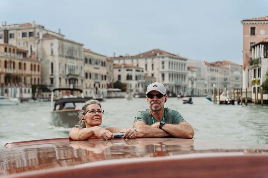 Venice: Grand Canal by Boat with Expert Guide - Stop 5: Ca’ d’Oro and the pleasure of passing elegant details