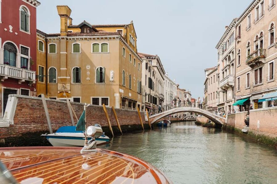 Venice: Grand Canal by Boat with Expert Guide - What the guide adds beyond sightseeing: local Venice facts you can use