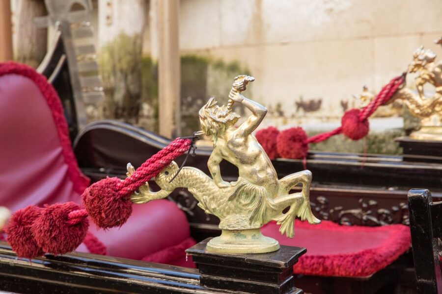 Venice: Grand Canal Gondola Experience with Live Commentary™ - Optional add-ons: Rialto walk and Ca’ Rezzonico without guesswork