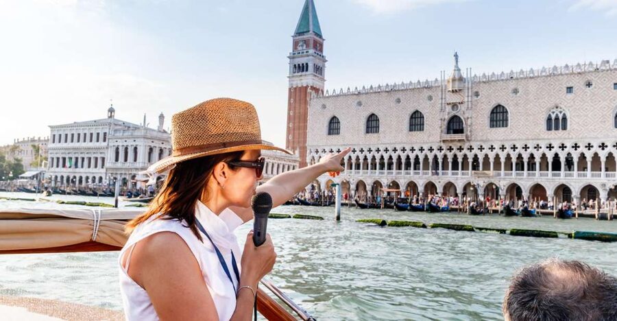 Venice: Grand Canal Private Boat Trip - Weather, tides, and what to bring for a smoother sail