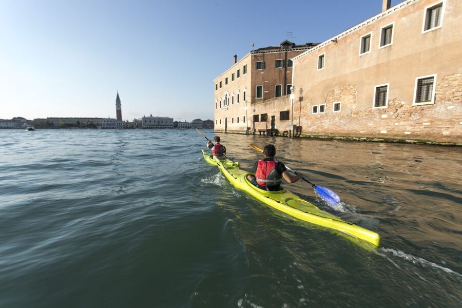 Venice: Guided Canal Kayak Tour at Day, Night, or Sunset - What to bring (and what to expect to get wet)