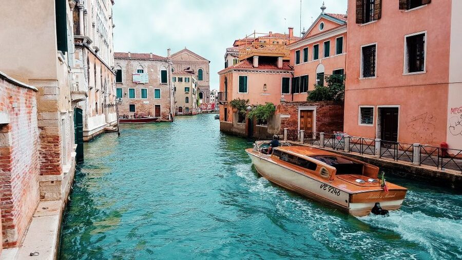 Venice: Guided Walking Tour with skip-the-line tickets - St Mark’s Basilica: fast entry and what to notice when you’re inside