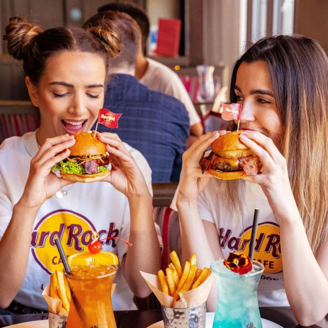Venice: Hard Rock Cafe with Set Menu for Lunch or Dinner - Smart Tips: Get a View and Order to Maximize Satisfaction