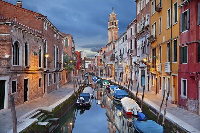 Venice Hidden Gems and Secrets Tour with a Local in Small Group - Meeting at Studio Frari Wifi: quick start, easy logistics