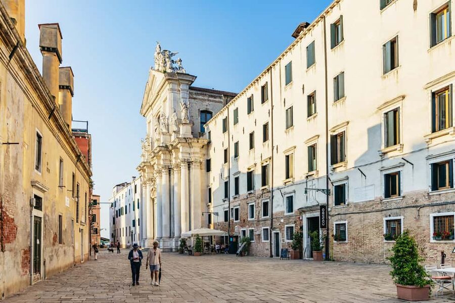 Venice: Highlights and Hidden Gems Night Walking Tour - Photo Opportunities That Actually Make Sense