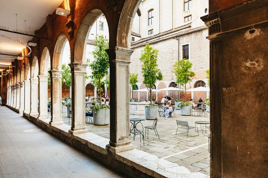 Venice: Highlights and Hidden Gems Night Walking Tour - How Much Should You Pay? Is $81 Worth It