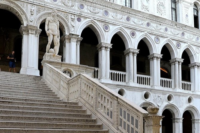 Venice Highlights:Doge's Palace,St. Mark's Basilica,Walking Tour - Walking tour clues: Marco Polo, the Rialto-to-St Mark’s lifeline, and piazzas