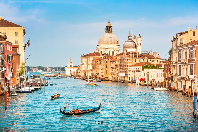 Venice Highlights Self Guided Scavenger Hunt and Walking Tour - Rialto Bridge and Campo S. Salvador: where the game keeps you moving