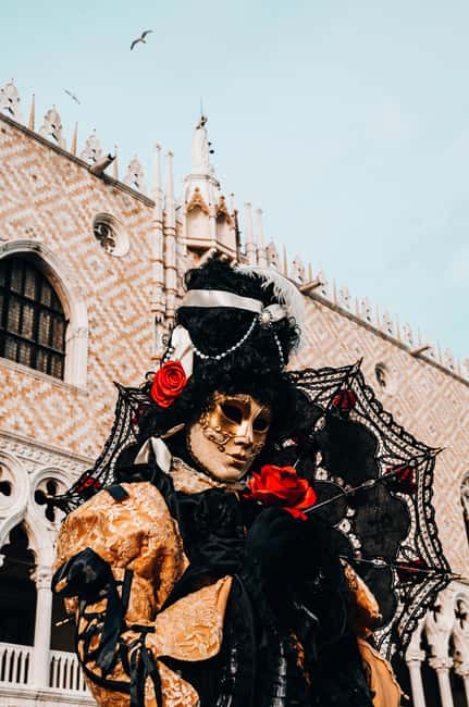 Venice: History Tour of Doge's Palace and Casanova's Prison - Skip-the-Line at Doge’s Palace: What You Gain