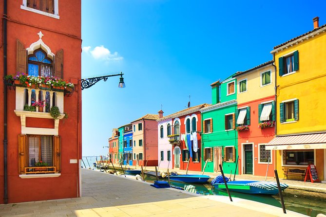 Venice Islands Cruise: Murano Glass, Rainbow Burano & Torcello - Murano glass: the furnace visit and what to watch for
