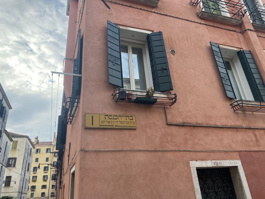 Venice: Jewish Ghetto and Cannaregio Food and Wine Tour - Six tastings across six stops: what you’re really paying for