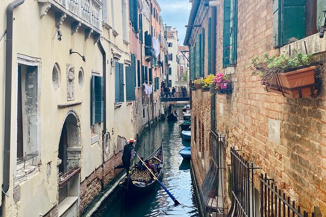 Venice: Jewish Ghetto & Cannaregio Area Food Tour: Pasta Wine Gelato and More! - Cannaregio is where the tastings turn into a meal