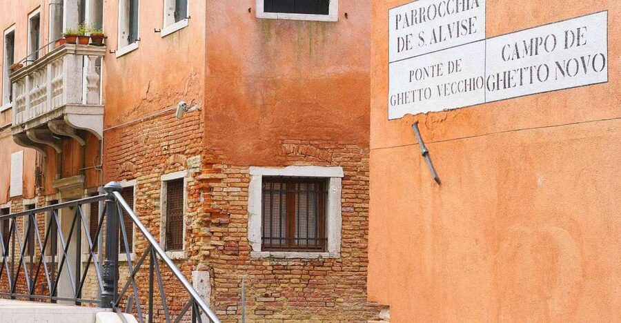Venice: Jewish Ghetto Walking Tour with Synagogue Visits - Ghetto Nuovo and Ghetto Vecchio: tall buildings, tight squares, real constraints