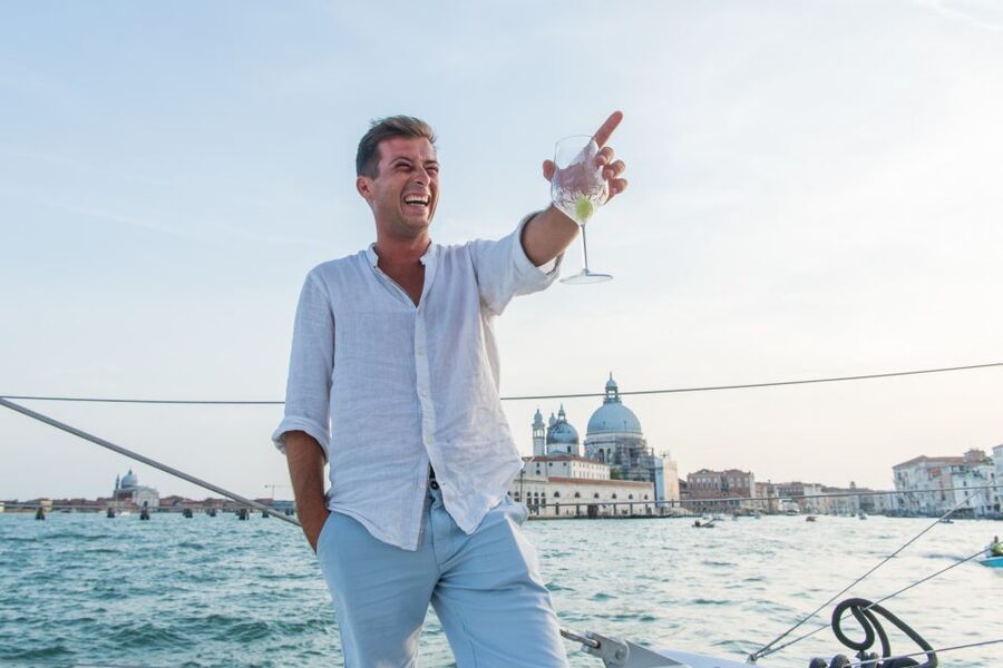 Venice: Lagoon Catamaran Cruise with Music and Drinks - What you’ll actually feel on board: wind, deck space, and calm music