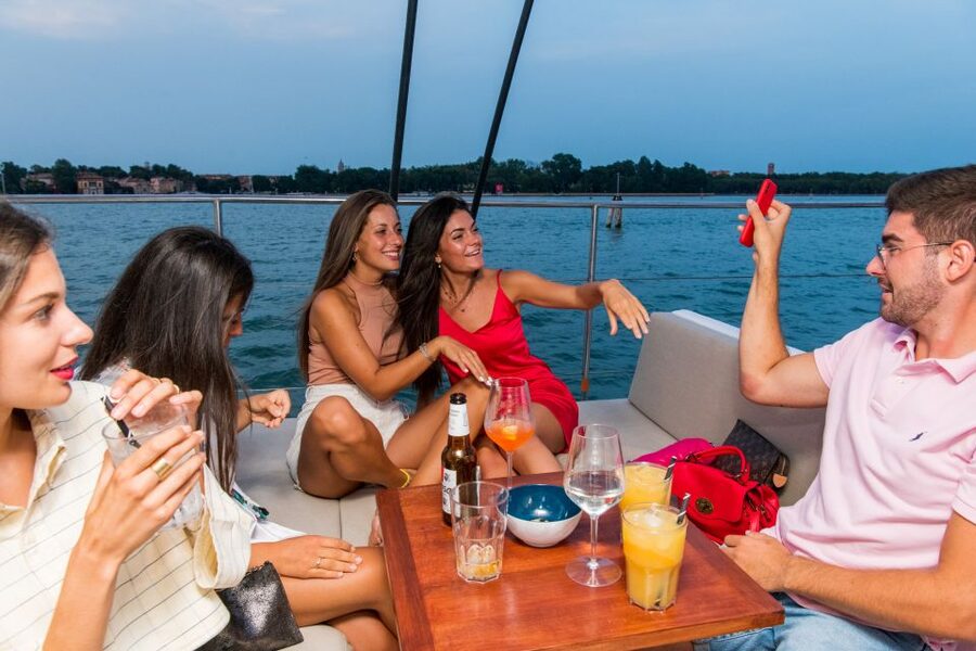 Venice: Lagoon Lunch Cruise on Catamaran - Venice Lagoon Lunch Cruise: What This Trip Really Delivers