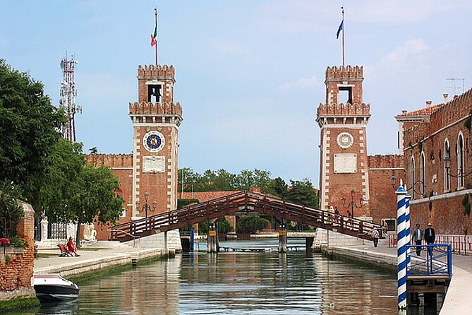 Venice Lagoon Private Boat Tour with Prosecco aperitif - Price and value: what $461.88 per person buys you