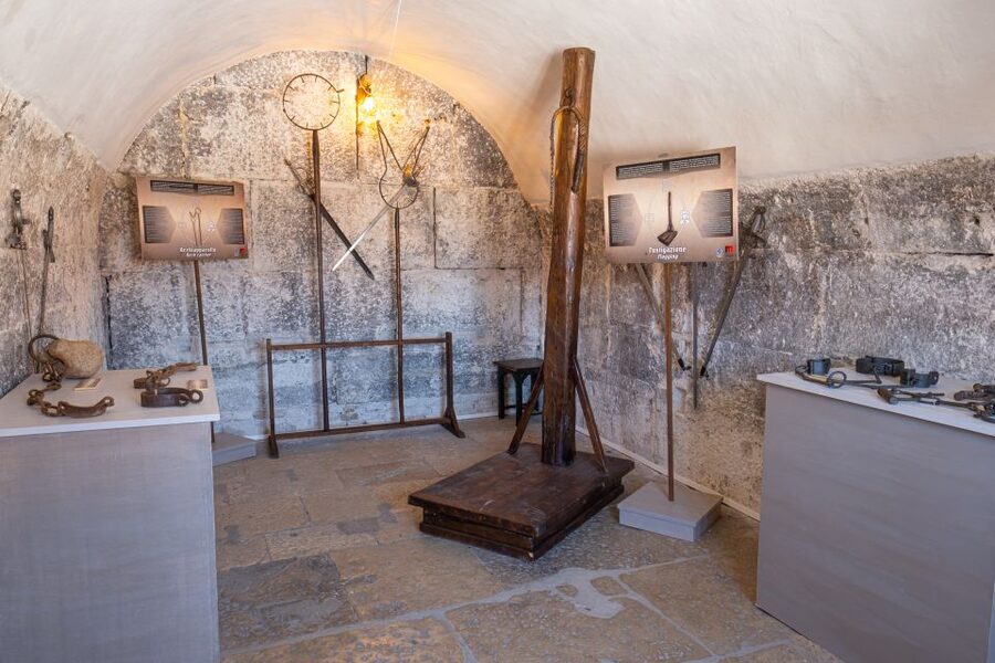 Venice: Lords of the Night Prison’s Palace Cells & Tortures - What you’ll see up close: inmate life, real markings, and two-level exhibits